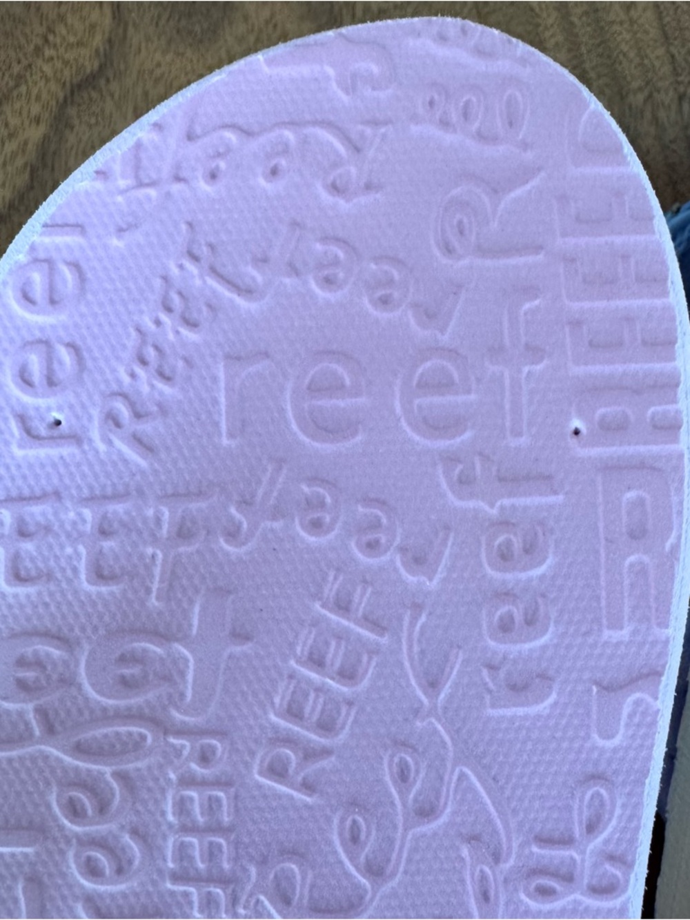 Bundle of 2 Flip Flops. Size Kid’s 13. Juicy Couture and Reef - Picture 17 of 17